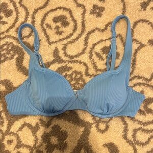 Target Women’s swim top Size S never worn